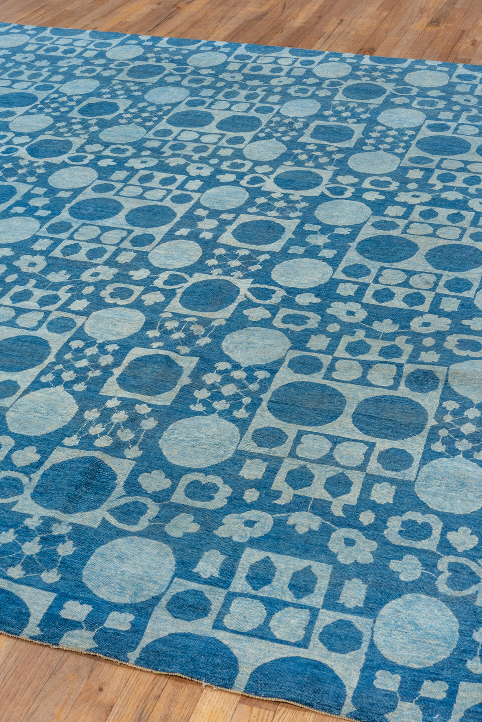 8' x 9' one-of-a-kind handmade handmade Modern rug. Color palette: blue, ivory, sky blue, light blue