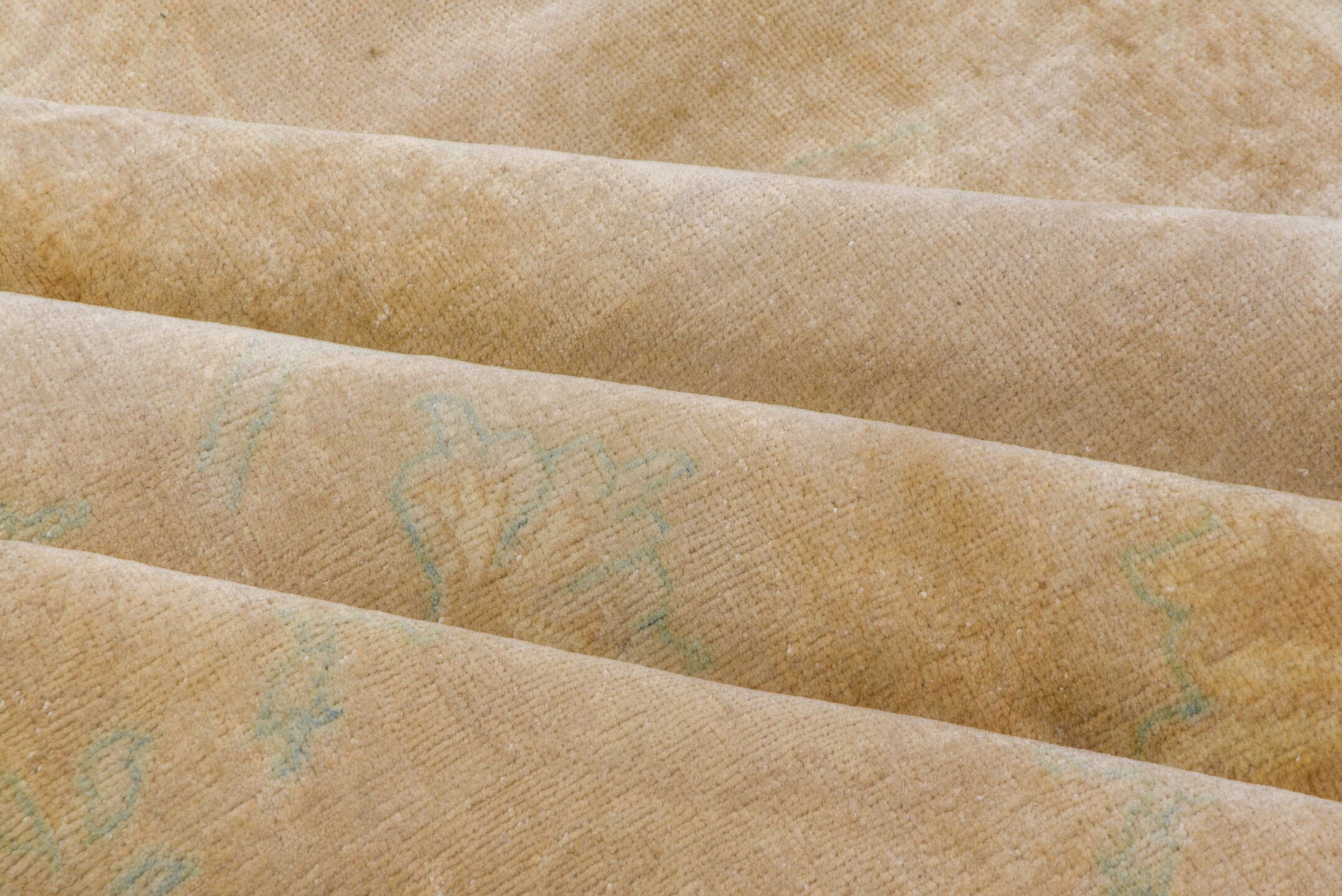 10' x 13' one-of-a-kind handmade vintage Amritzar large size rug. Color palette: beige, camel, ivory, pale aqua, cream