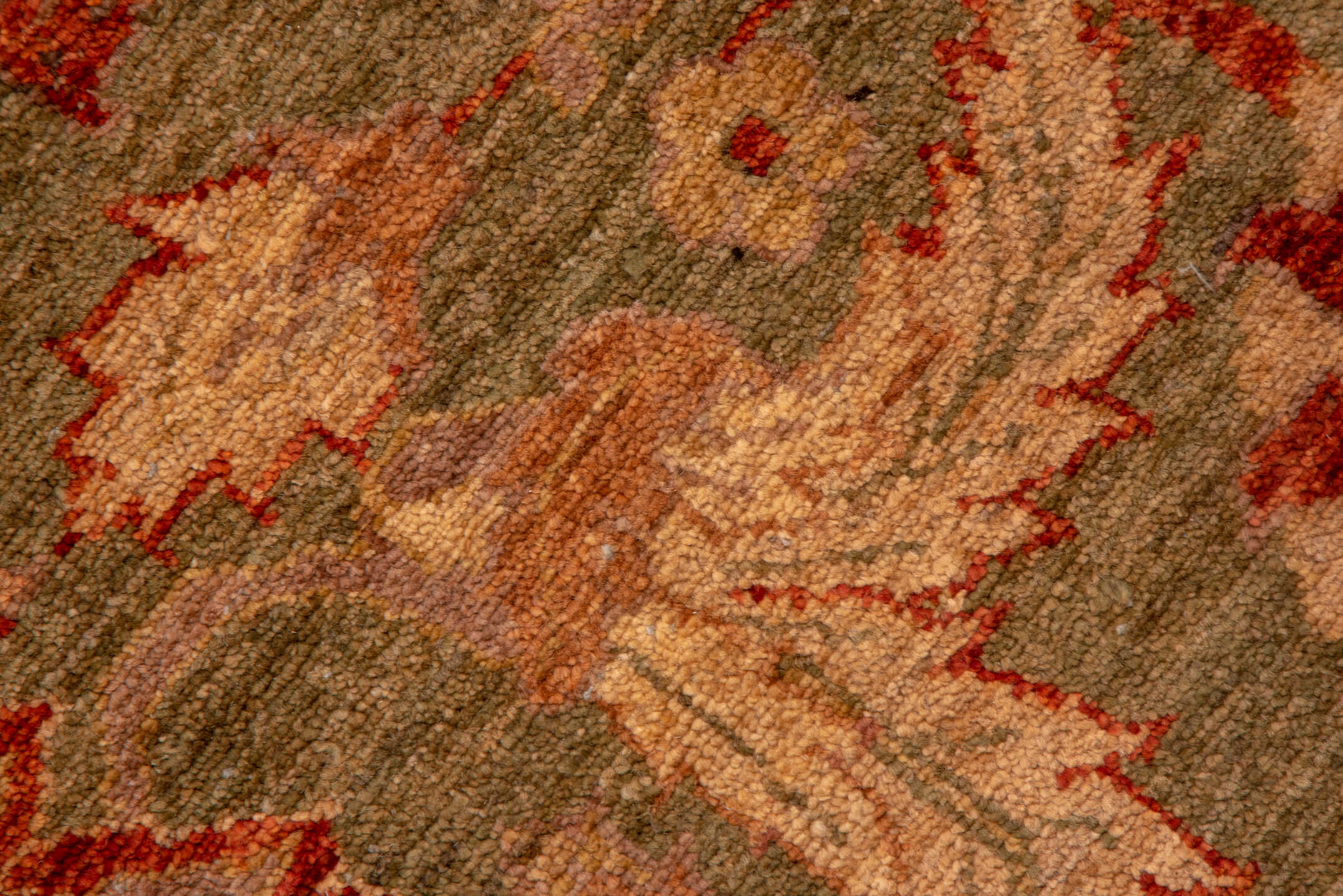 9' x 13' one-of-a-kind handmade vintage Sultanabad large size rug. Color palette: taupe, rust, beige, olive, camel