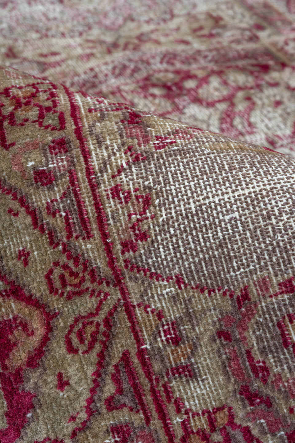 3' x 5' one-of-a-kind handmade vintage Sivas small size rug. Color palette: brown, gray, light gray, pink, red, redwood