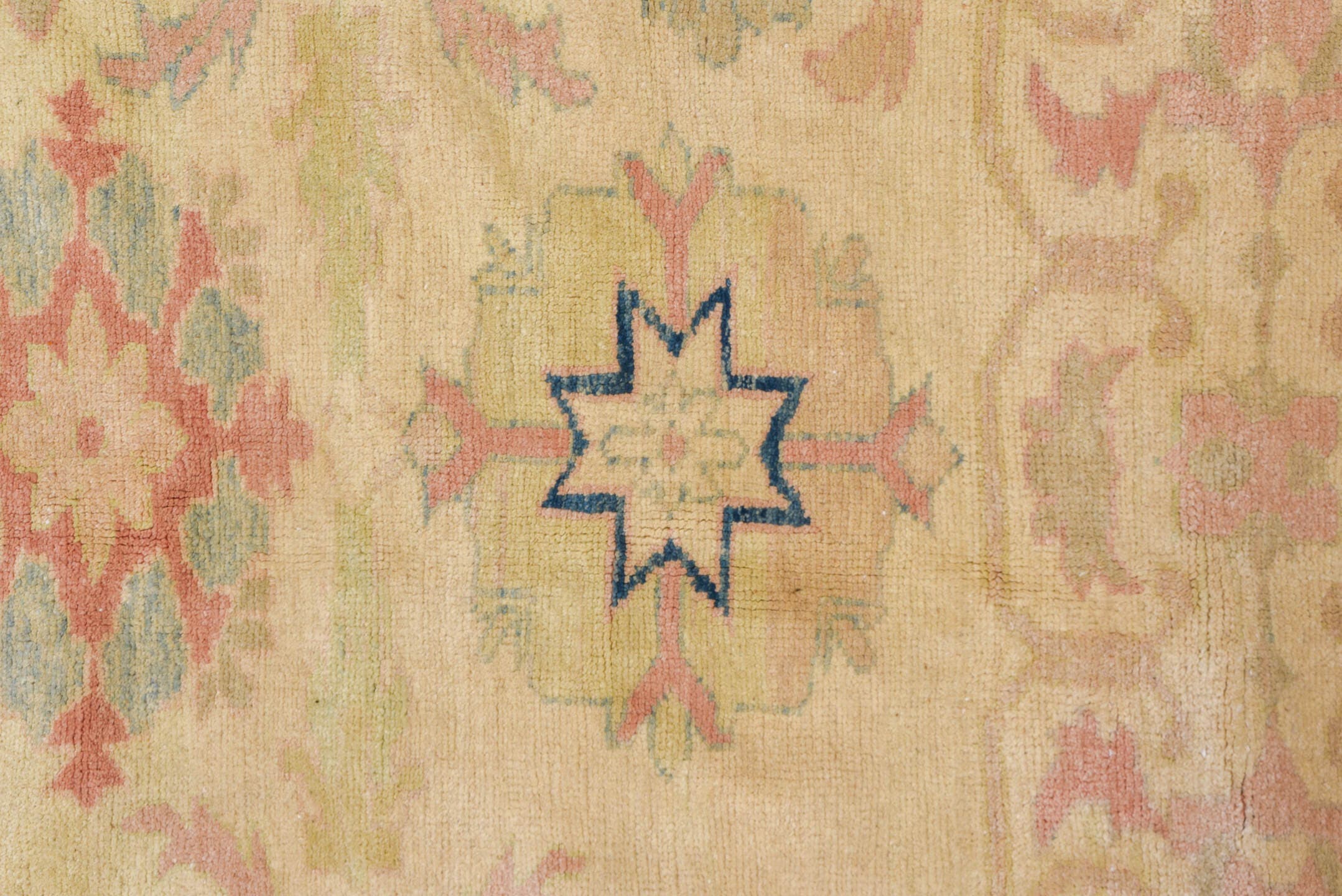 11' x 16' one-of-a-kind handmade vintage Sultanabad oversize rug. Color palette: ivory, beige, pale blue, blush, taupe