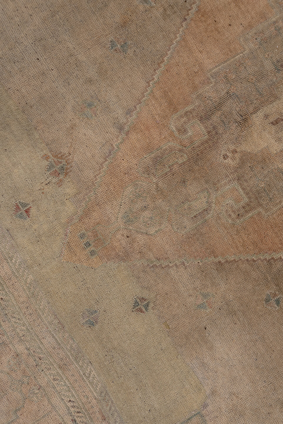 6' x 10' one-of-a-kind handmade vintage Oushak large size rug. Color palette: brown, gray, light gray, off-white, pink, snow