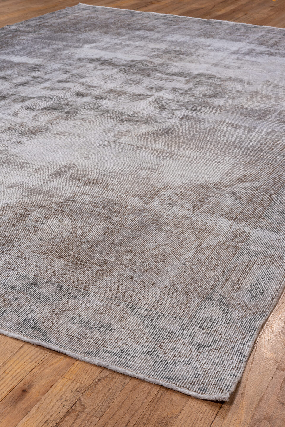 7' x 10' one-of-a-kind handmade vintage Sparta large size rug. Color palette: dark gray, dim gray, gainsboro, gray