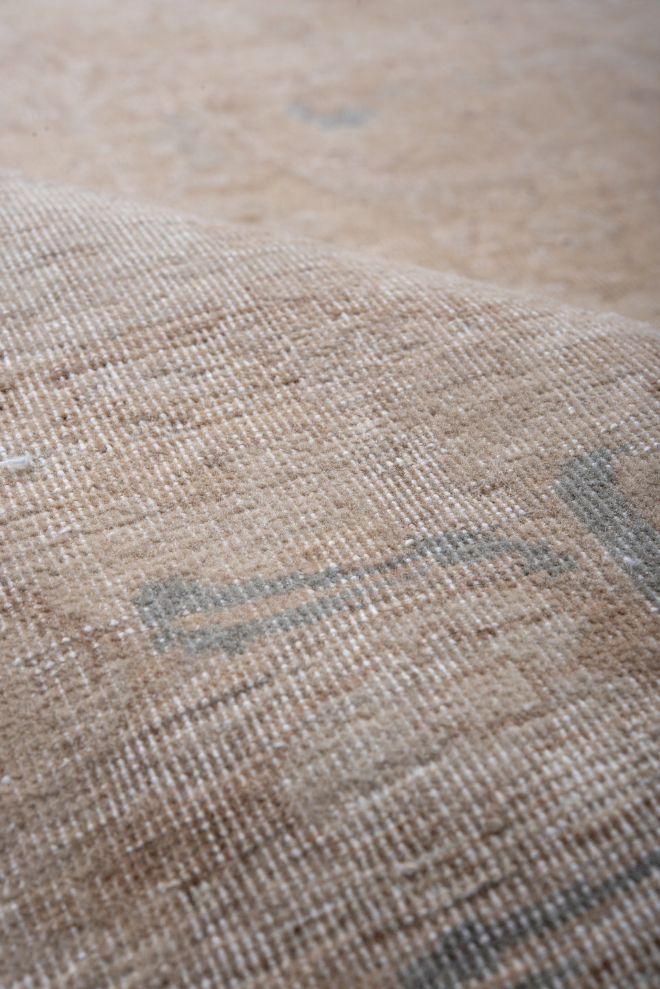 8' x 12' one-of-a-kind handmade vintage Sivas large size rug. Color palette: beige, ivory, taupe, pale blue, cream