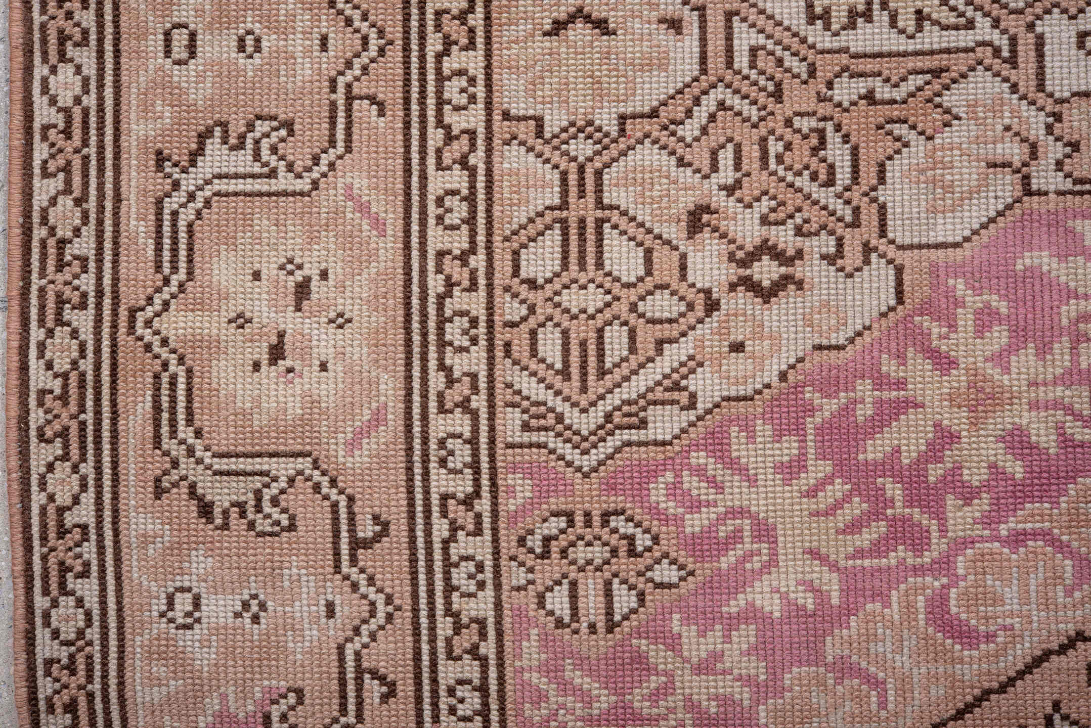 6' x 9' one-of-a-kind handmade antique Sivas medium size rug. Color palette: blush, rose, ivory, taupe, camel, brown, pink