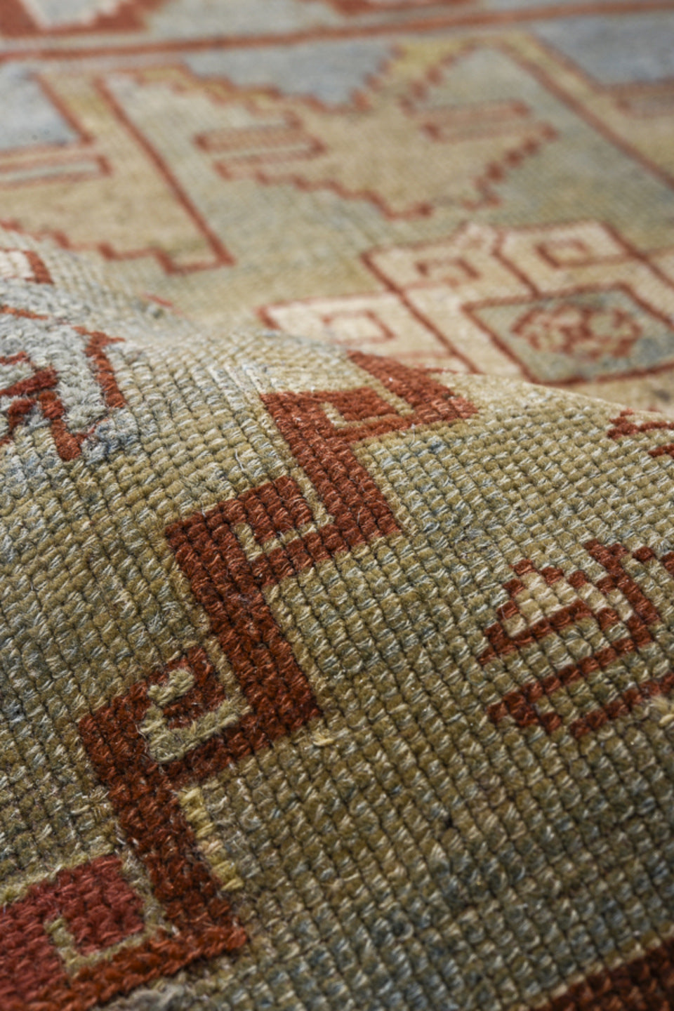 3' x 4' one-of-a-kind handmade vintage Shirvan small size rug. Color palette: brown, dark gray, gray, light gray, off-white