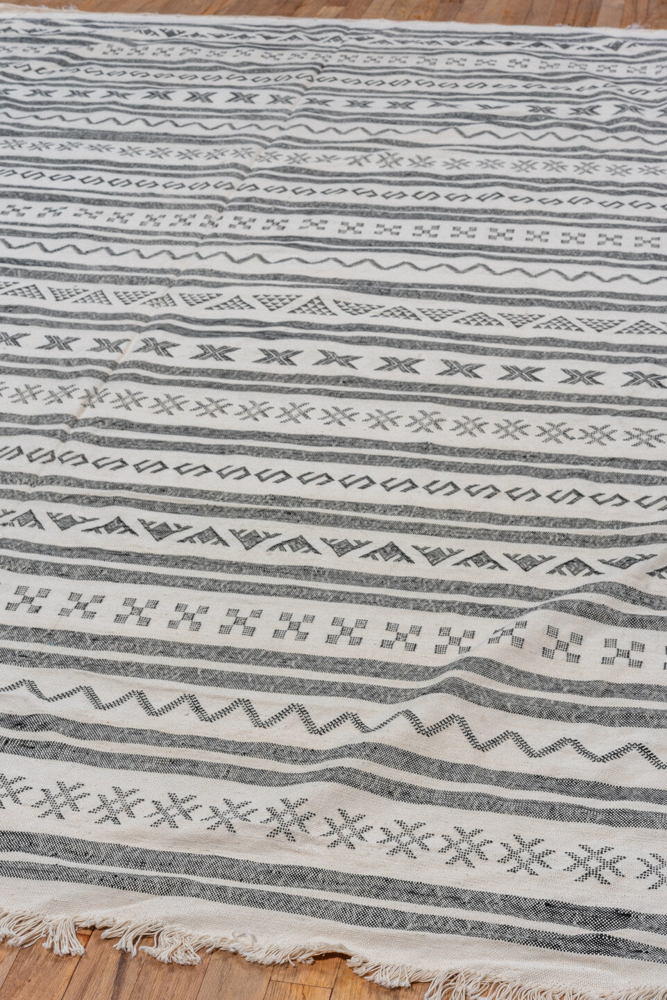 6' x 9' one-of-a-kind handmade vintage Cactus Kilim medium size rug. Color palette: black, blue, dark gray, dim gray