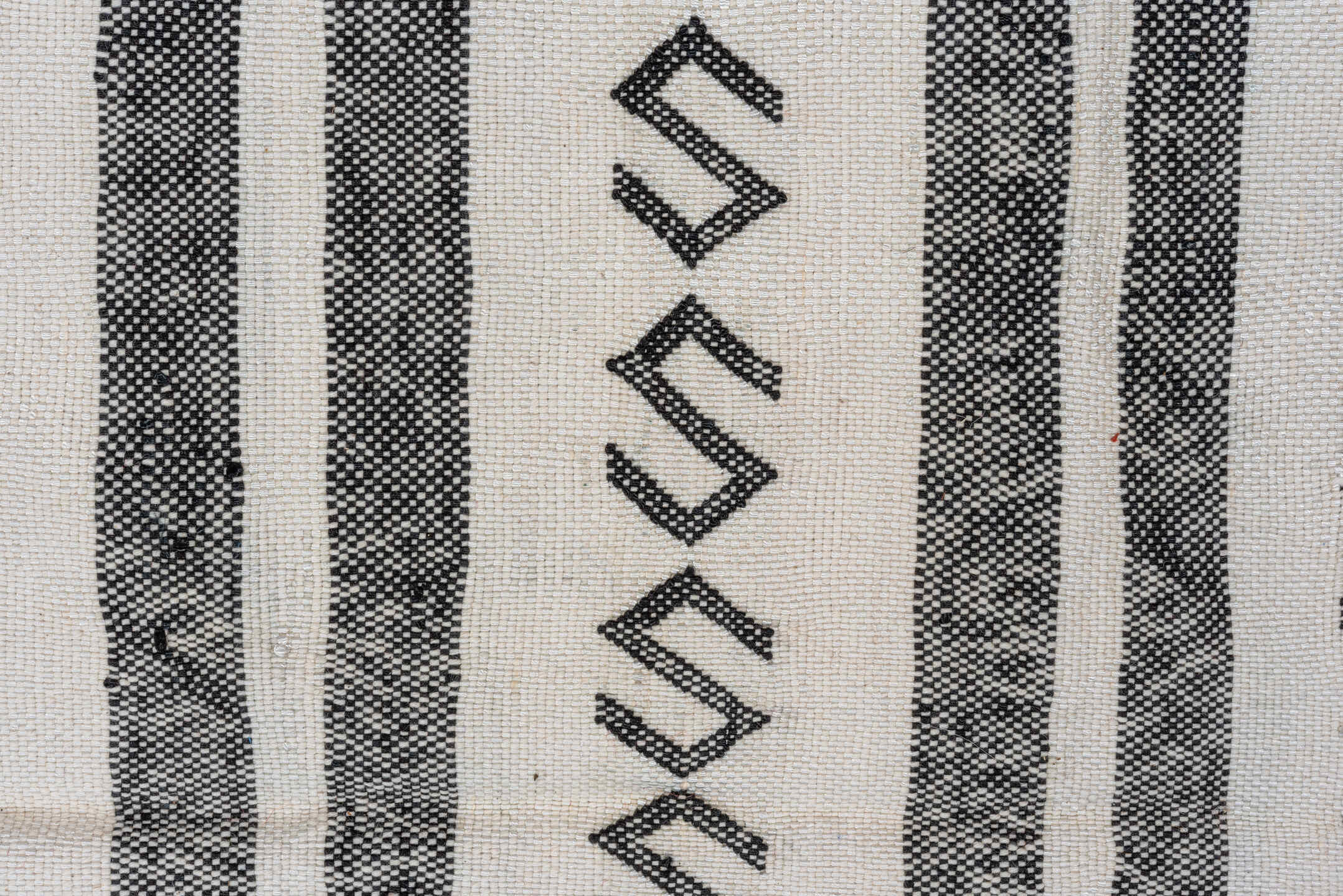 6' x 9' one-of-a-kind handmade vintage Cactus Kilim medium size rug. Color palette: ivory, charcoal, black, gray
