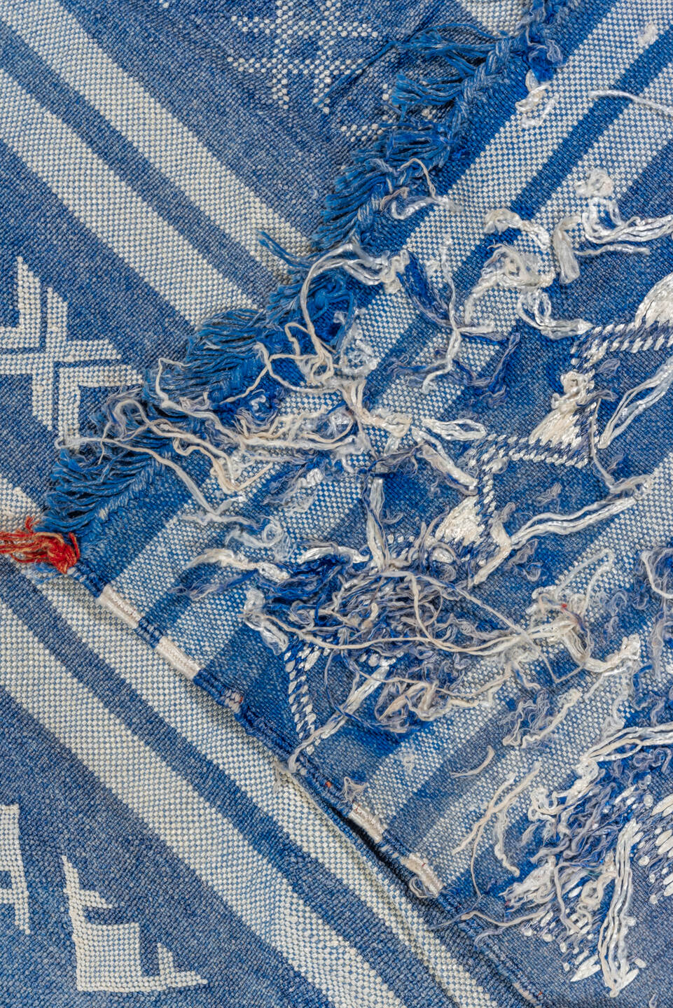 6' x 9' one-of-a-kind handmade vintage Cactus Kilim medium size rug. Color palette: sky blue, ivory, cobalt, powder blue