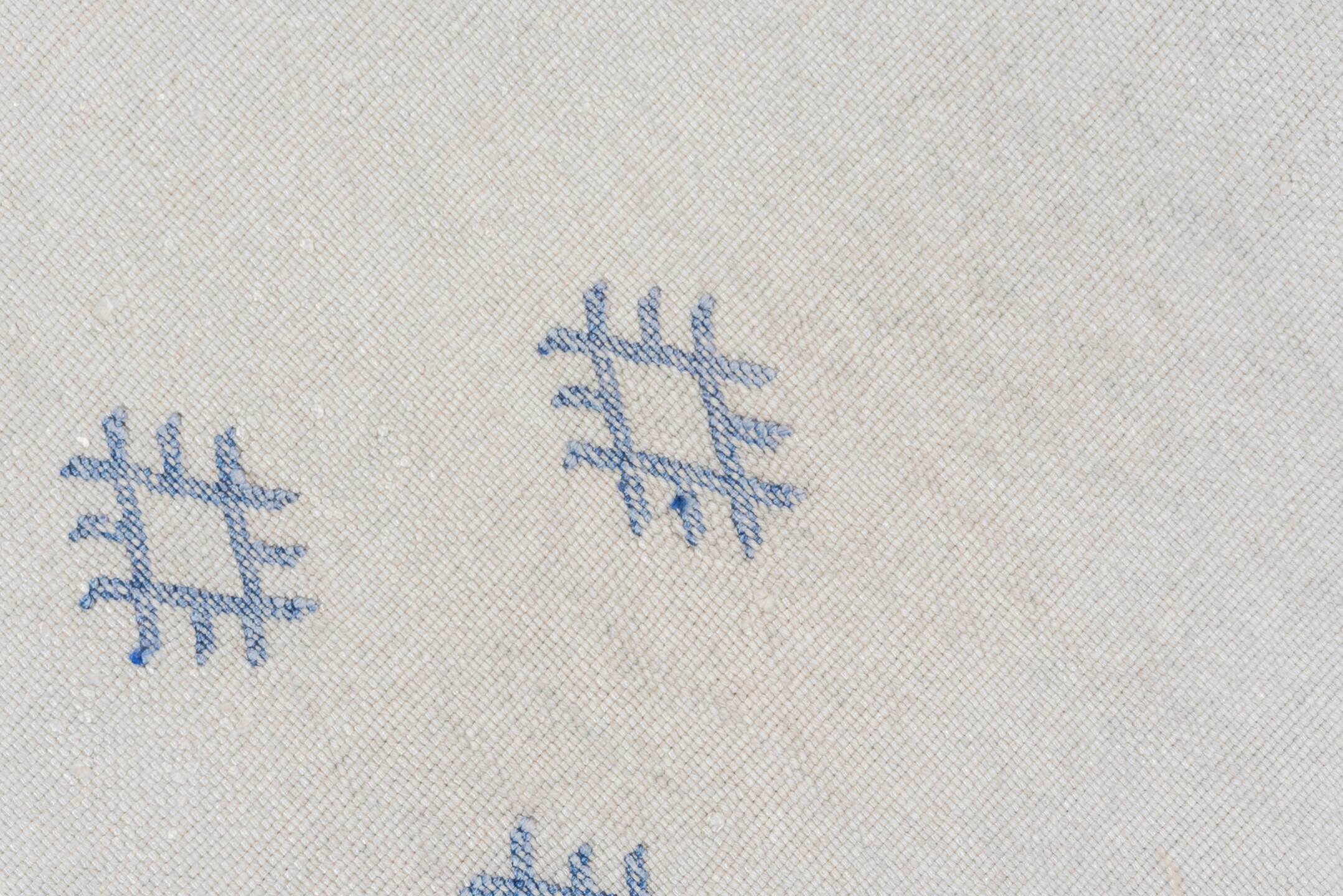 5' x 9' one-of-a-kind handmade vintage Cactus Kilim medium size rug. Color palette: brown, gainsboro, gray, lavender blush