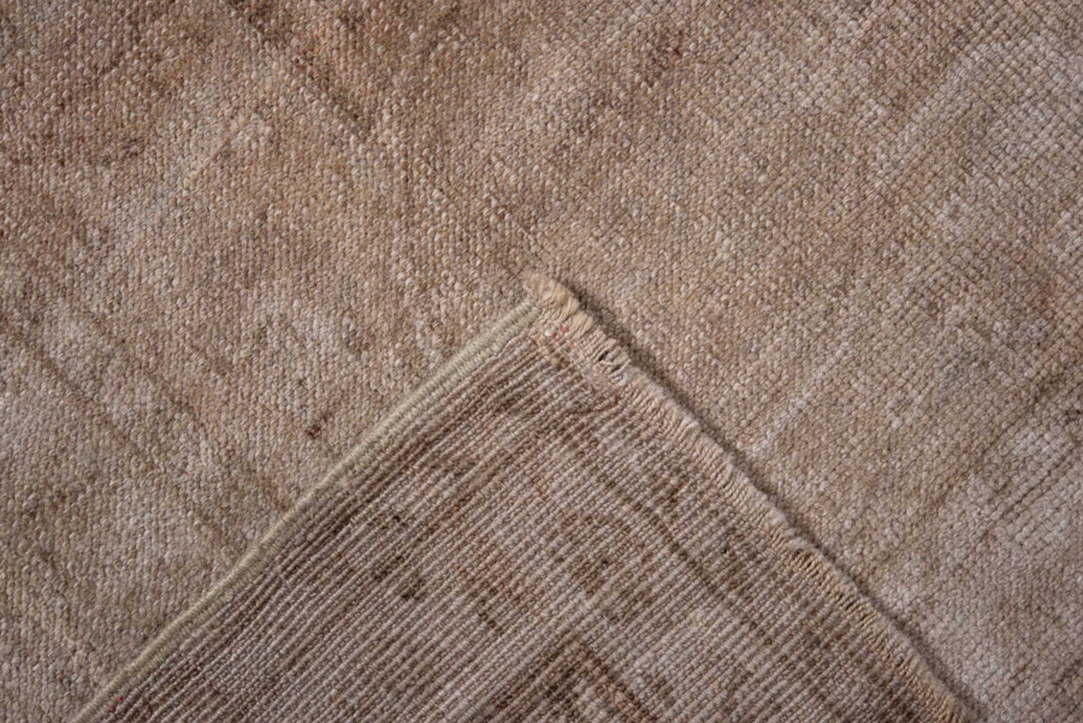 4' x 6' one-of-a-kind handmade vintage Oushak small size rug. Color palette: brown, gray, pink