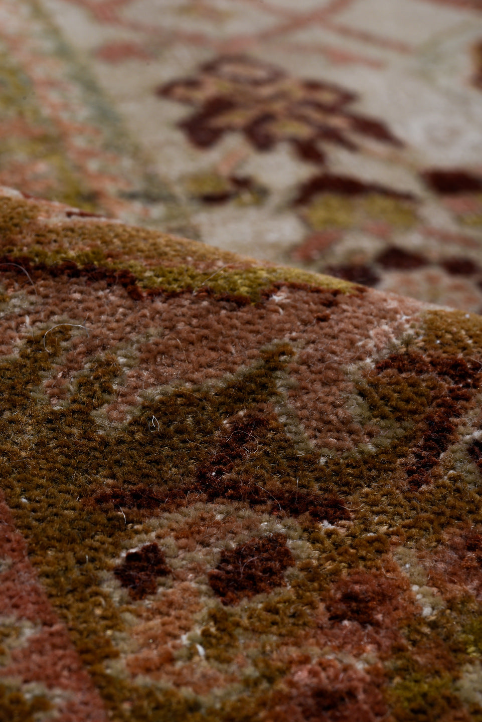 4' x 6' one-of-a-kind handmade vintage Malayer small size rug. Color palette: black, brown, gray, light gray