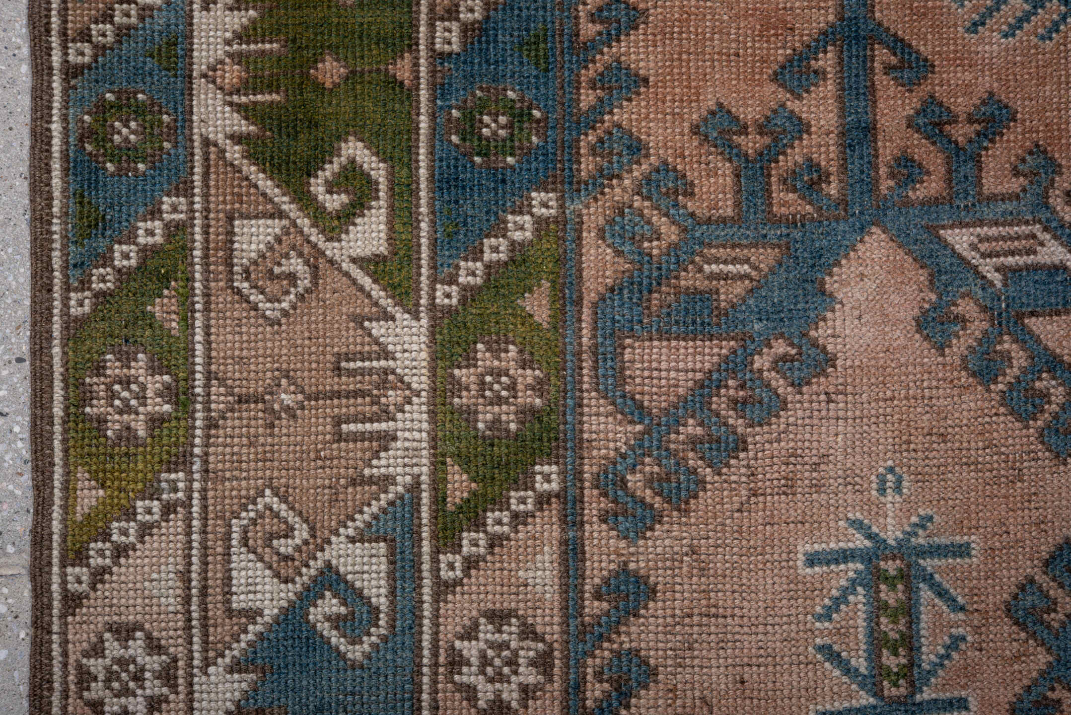 4' x 6' one-of-a-kind handmade antique Oushak small size rug. Color palette: blush, teal, taupe, olive, ivory, brown, pink