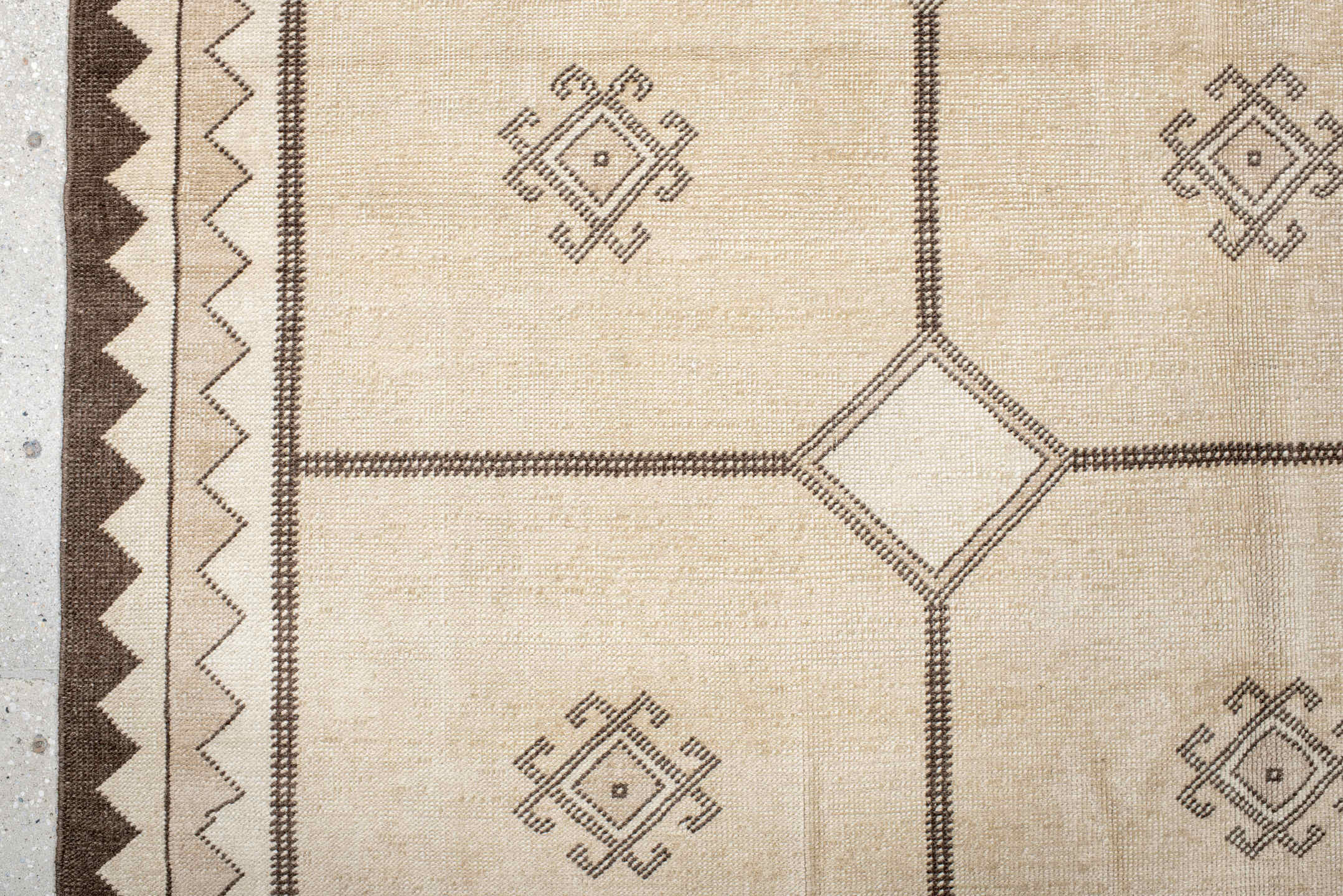 5' x 8' one-of-a-kind handmade vintage Anatol medium size rug. Color palette: antiquewhite, brown, gray, light gray, linen