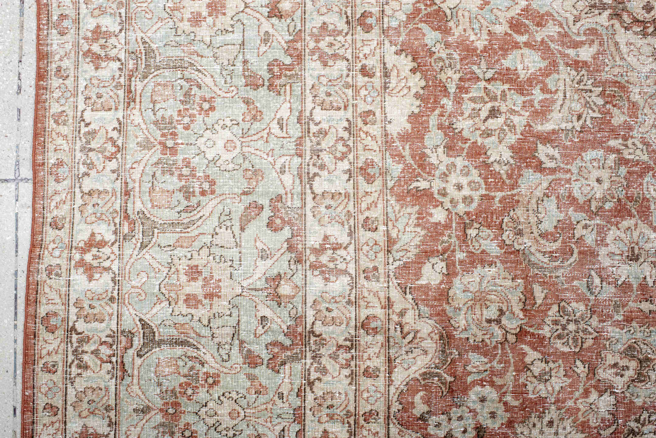 8' x 12' one-of-a-kind handmade vintage Kashan large size rug. Color palette: antiquewhite, brown, dark gray, gray