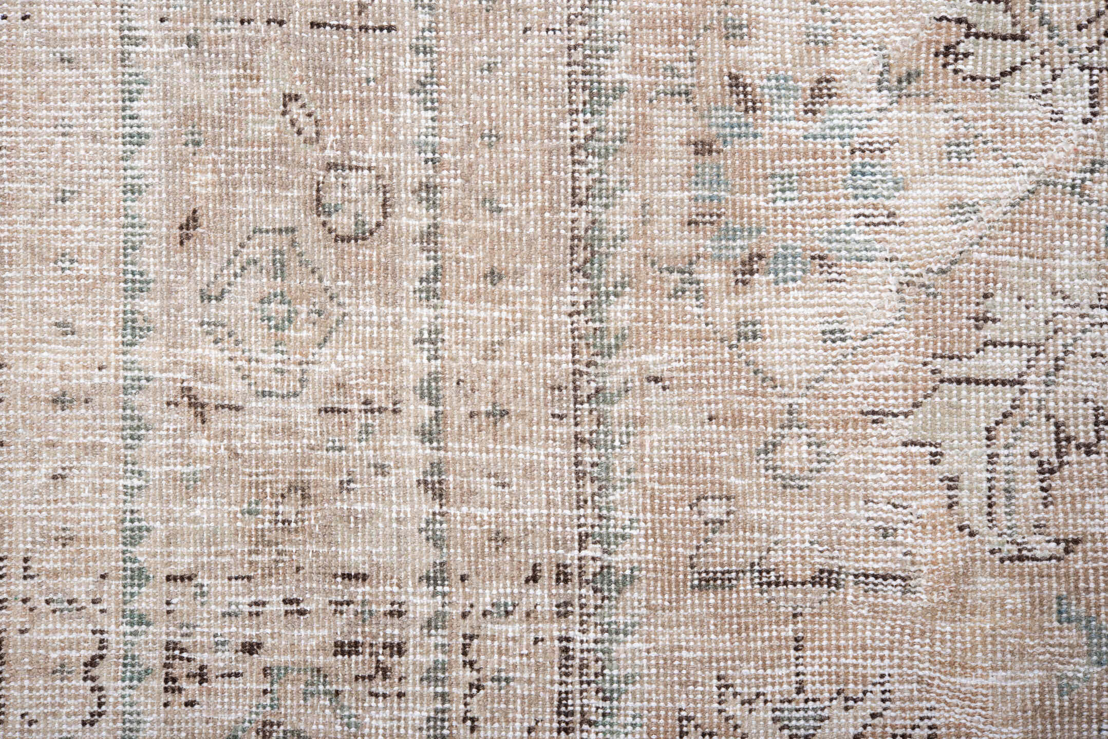 7' x 10' one-of-a-kind handmade vintage Mahal large size rug. Color palette: ivory, taupe, beige, pale blue, gray, charcoal