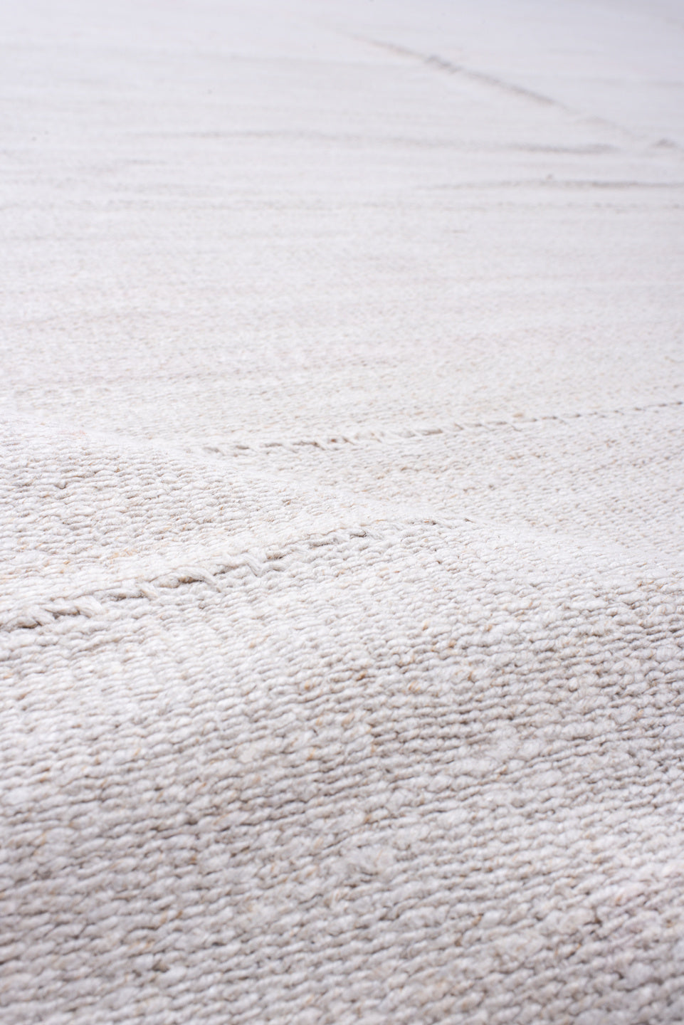 15' x 19' one-of-a-kind handmade vintage Flatweave oversize rug. Color palette: gainsboro, gray, light gray, off-white, pink