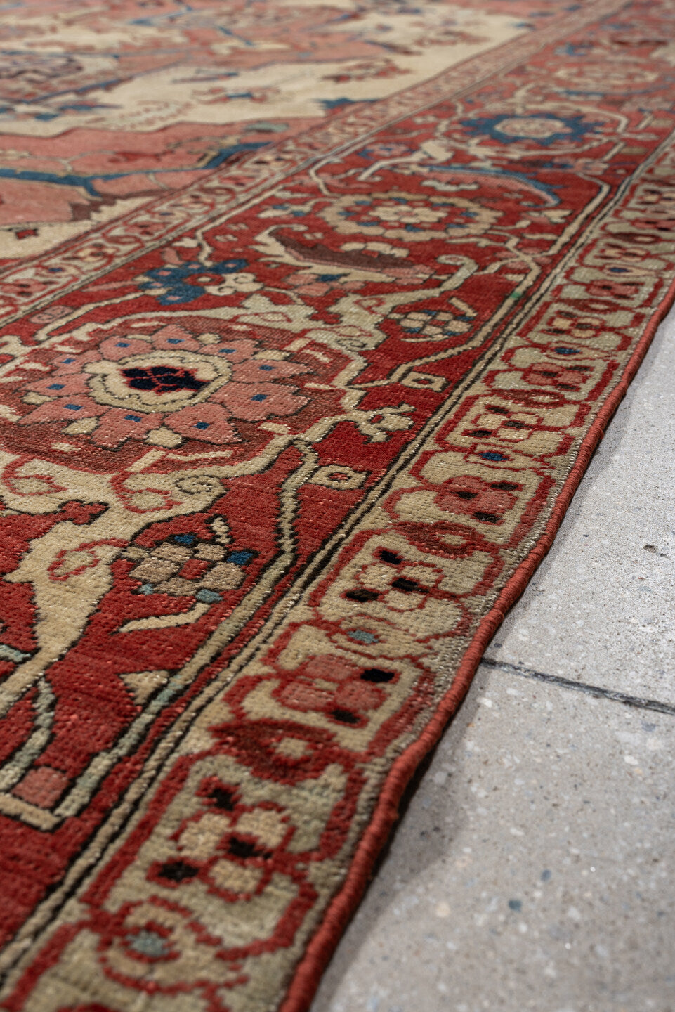 9' x 12' one-of-a-kind handmade vintage Serapi large size rug. Color palette: ivory, terracotta, rose, deep blue, rust