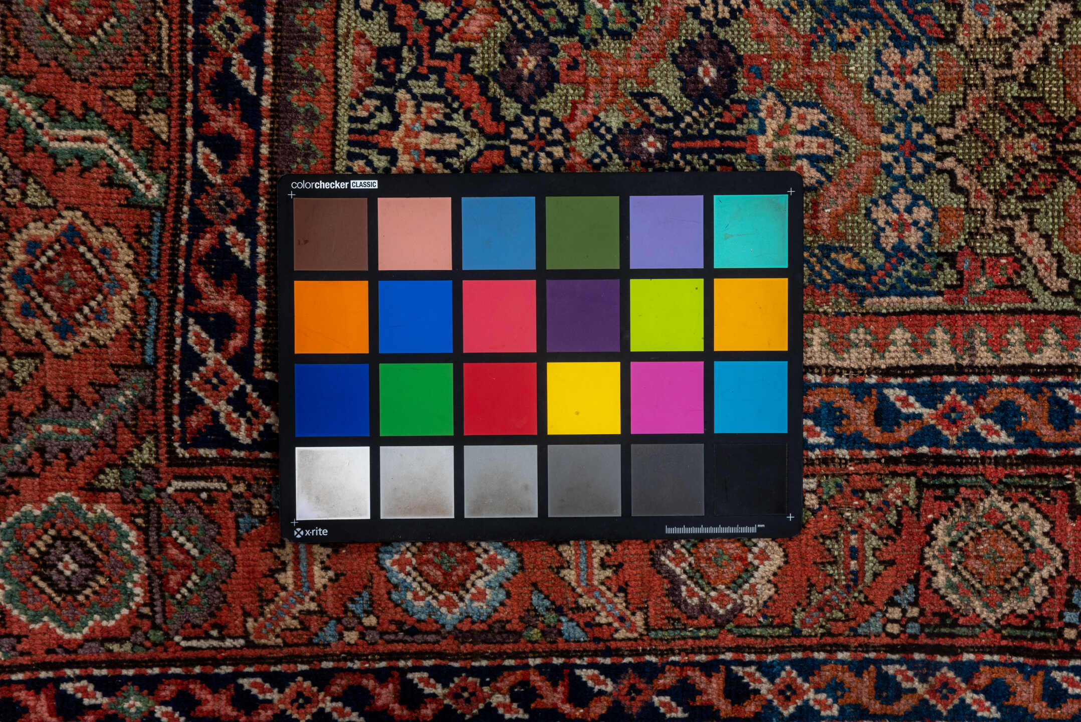 5' x 10' one-of-a-kind handmade vintage Mahal medium size rug. Color palette: brown, gray, pink, red