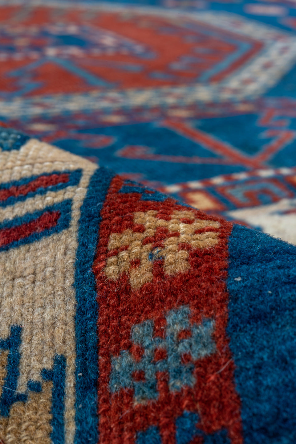 3' x 4' one-of-a-kind handmade vintage Shirvan small size rug. Color palette: arapawa, blue, brown, dim gray, gray, red