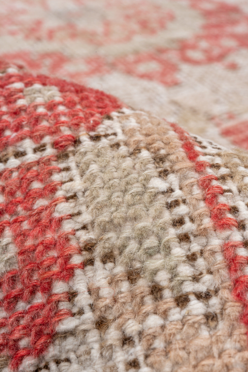 5' x 9' one-of-a-kind handmade vintage Oushak medium size rug. Color palette: gray, light gray, off-white, pink, red