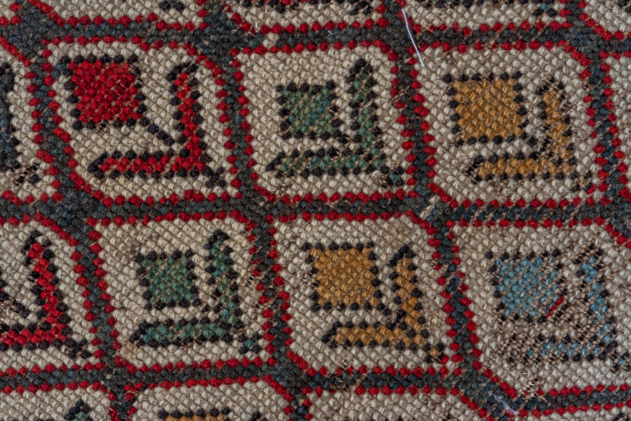 3' x 4' one-of-a-kind handmade vintage Shirvan small size rug. Color palette: brown, dim gray, gray, pink, red