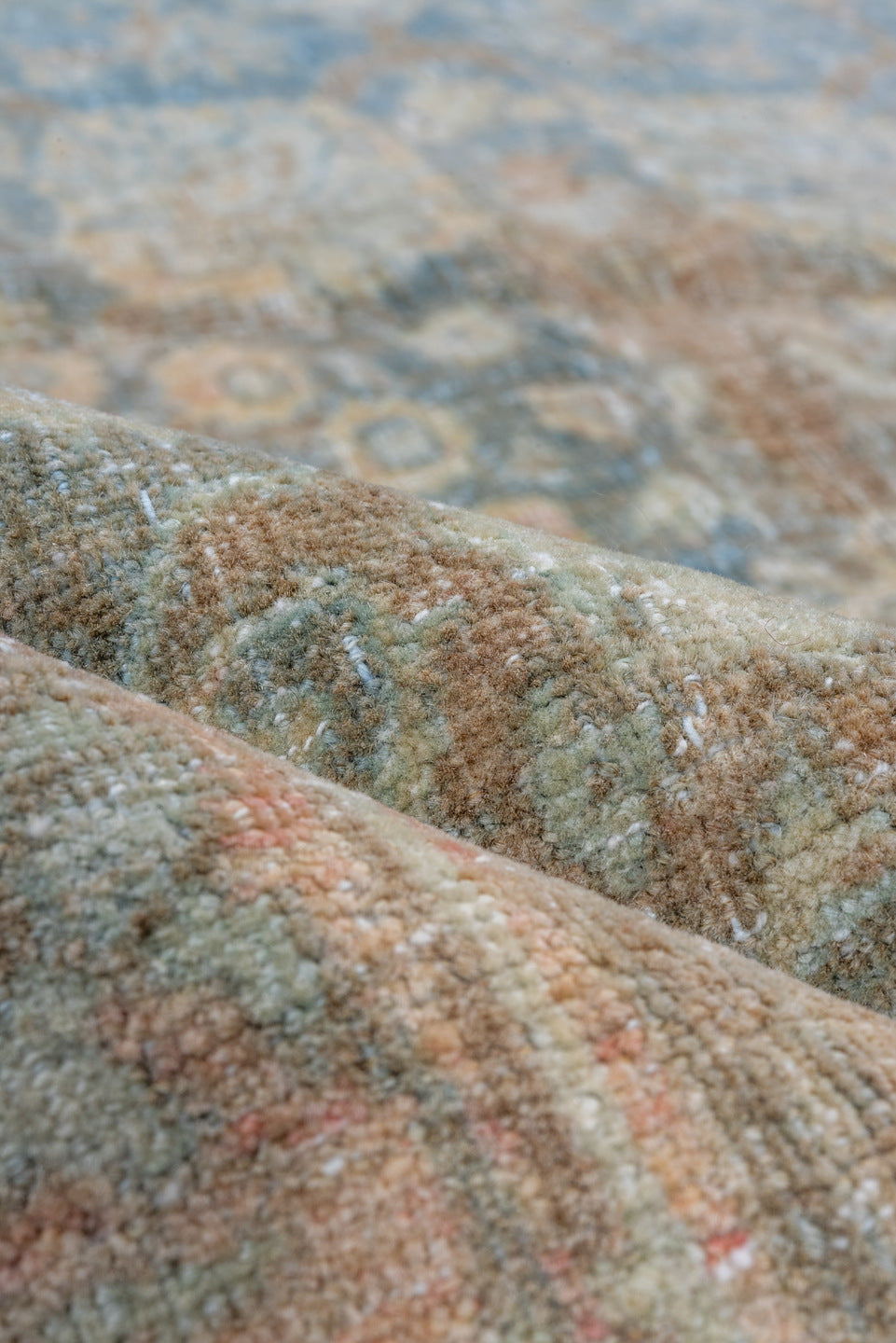 4' x 6' one-of-a-kind handmade vintage Tabriz small size rug. Color palette: brown, gray, light gray