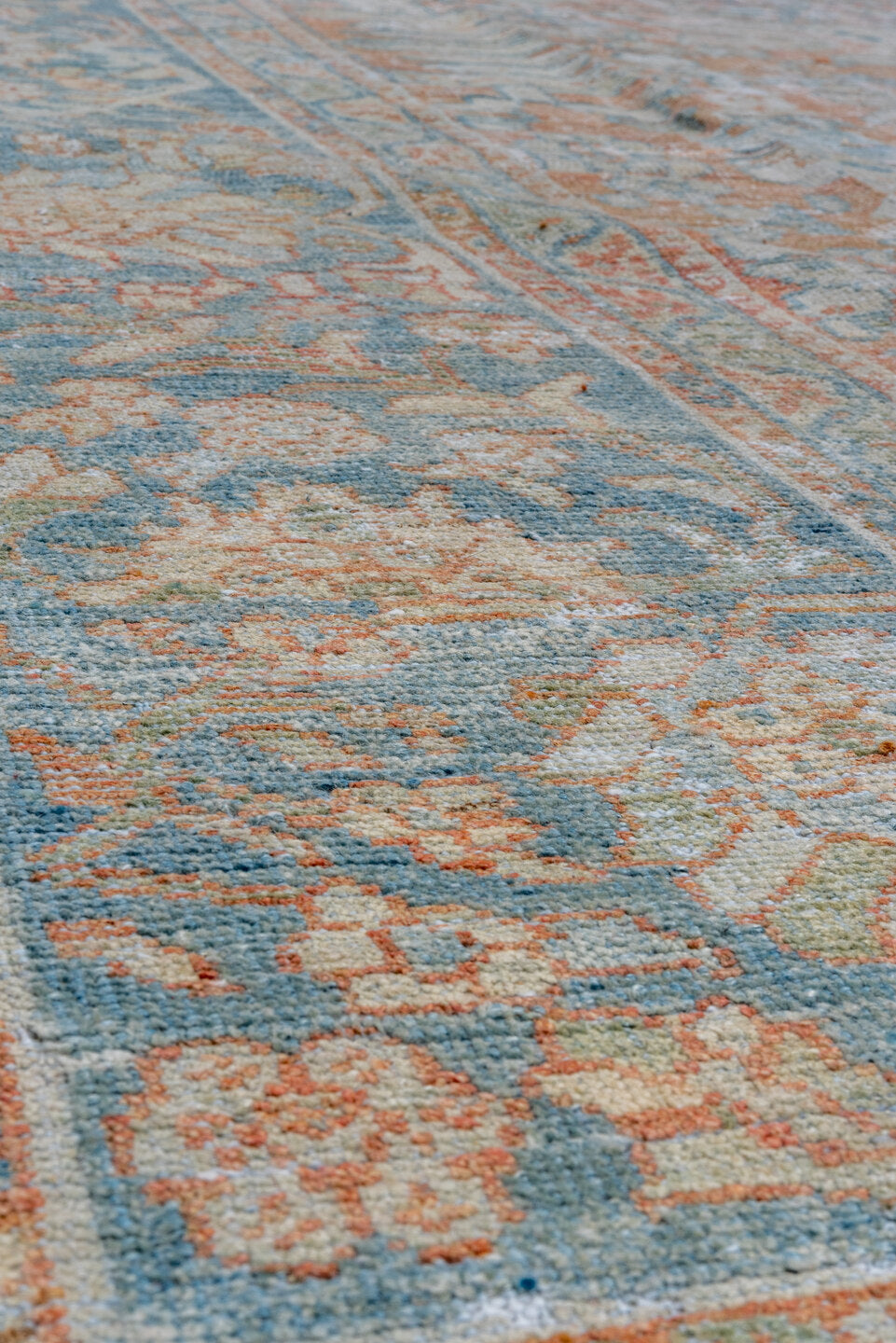 9' x 14' one-of-a-kind handmade vintage Mahal large size rug. Color palette: blue, gray, light blue, light gray, off-white