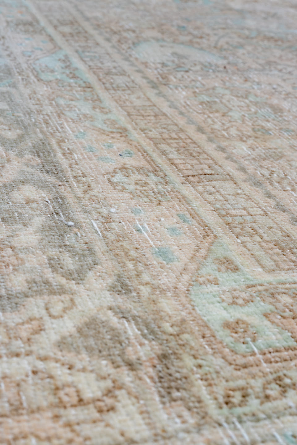 10' x 13' one-of-a-kind handmade vintage Bidjar large size rug. Color palette: beige, taupe, ivory, pale aqua, sand, camel