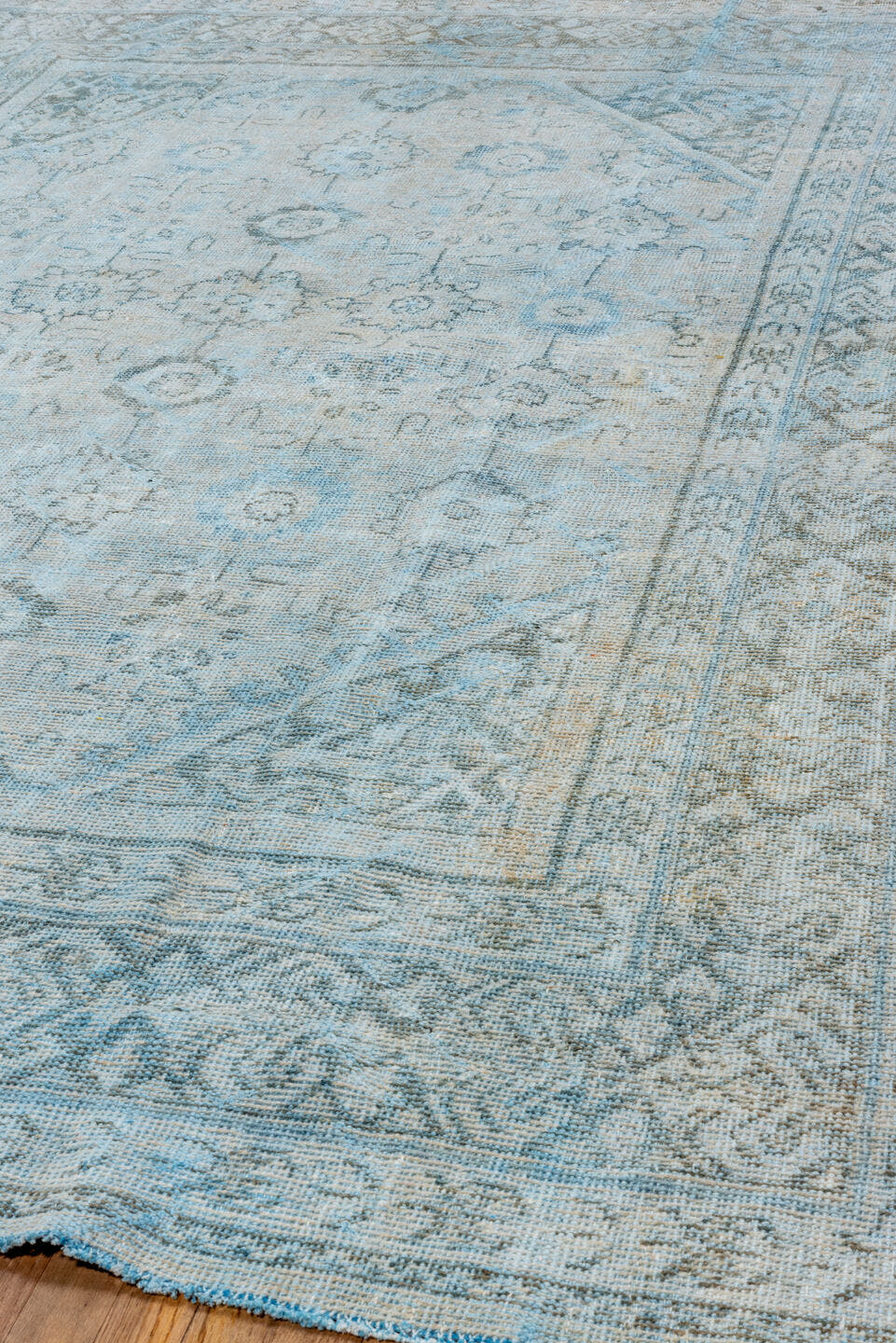 7' x 10' one-of-a-kind handmade vintage Mahal large size rug. Color palette: pale blue, ivory, sky blue, taupe, gray