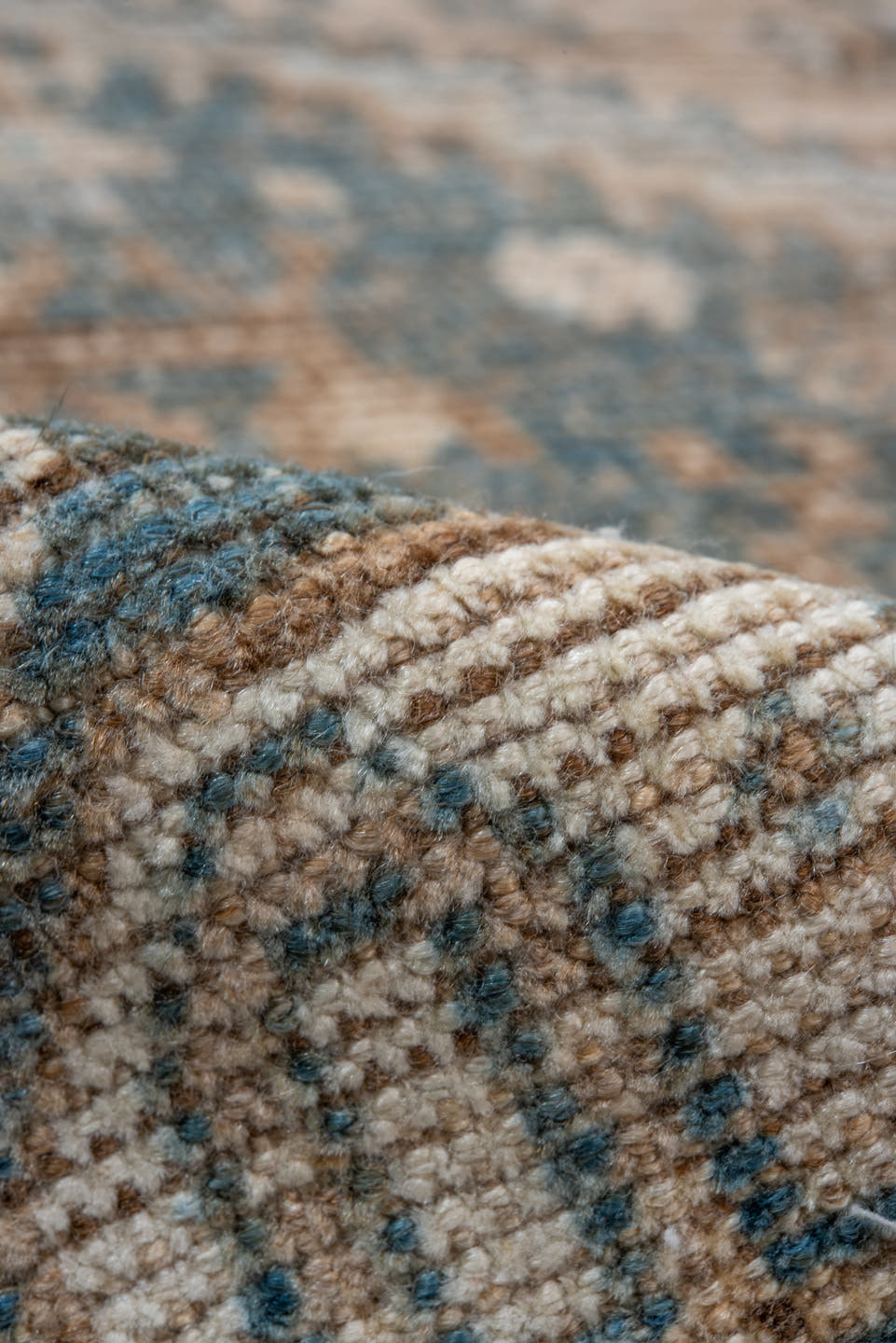 7' x 10' one-of-a-kind handmade vintage Shiraz large size rug. Color palette: ivory, sky blue, beige, taupe, camel, slate