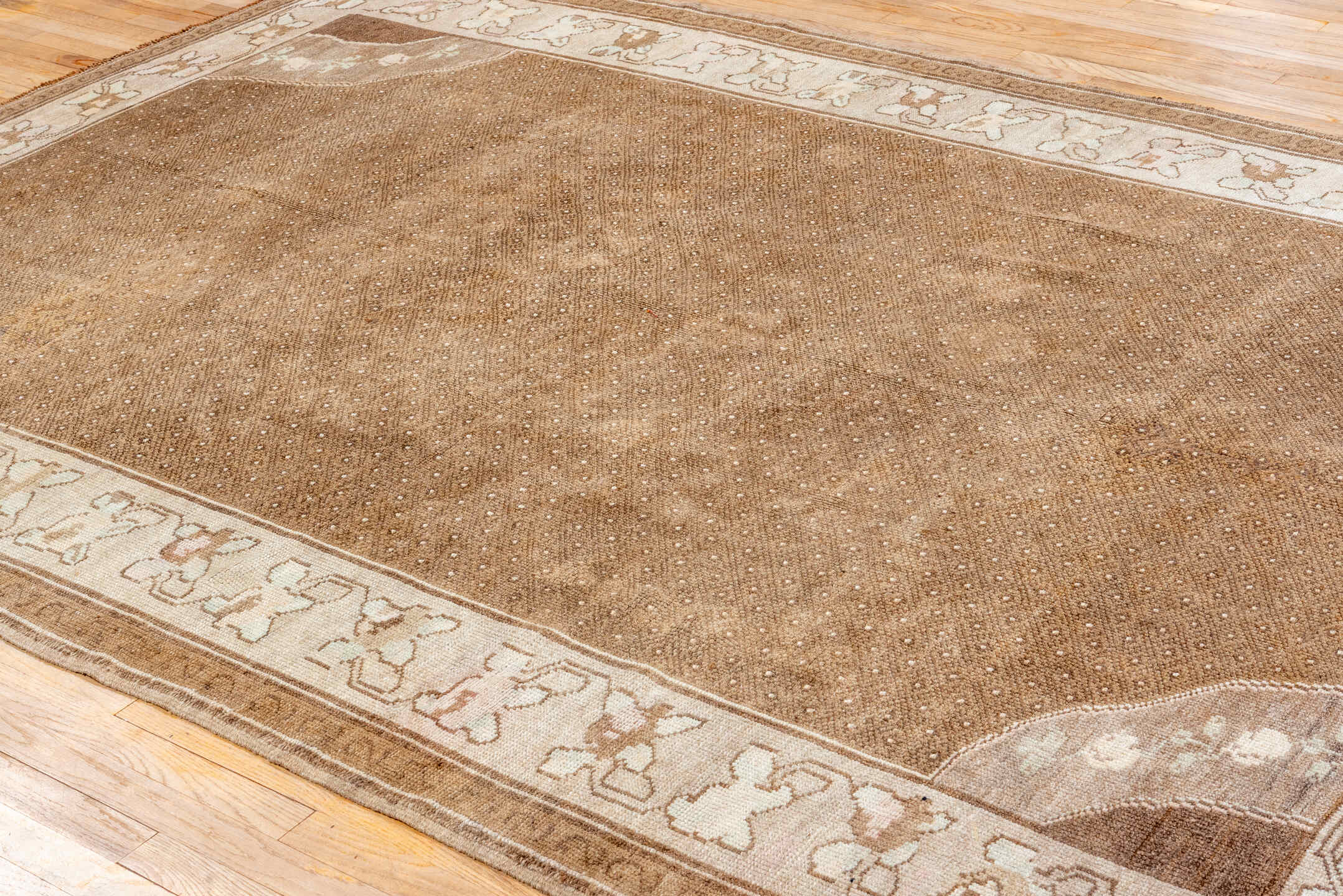 7' x 10' one-of-a-kind handmade vintage Kars large size rug. Color palette: antiquewhite, brown, gray, light gray, linen