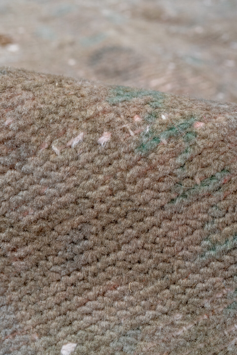 7' x 10' one-of-a-kind handmade vintage Malayer large size rug. Color palette: brown, gray, light gray, off-white