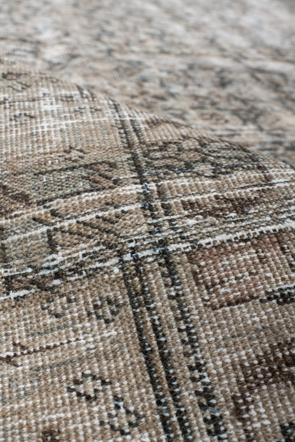 8' x 11' one-of-a-kind handmade vintage Mahal large size rug. Color palette: ivory, taupe, slate, beige, camel, gray