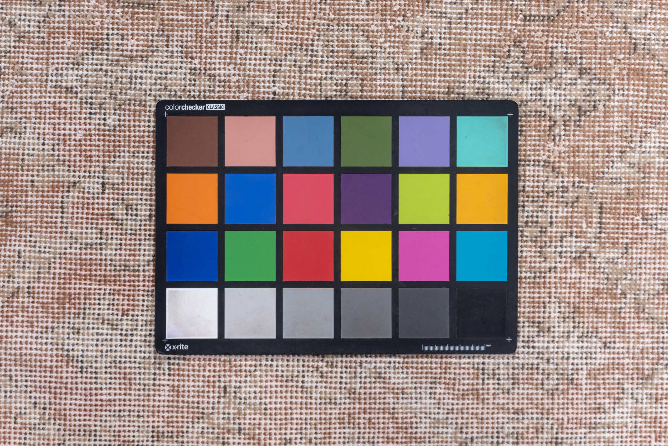 3' x 7' one-of-a-kind handmade vintage Oushak rug. Color palette: gainsboro, gray, light gray, off-white, pink, silver