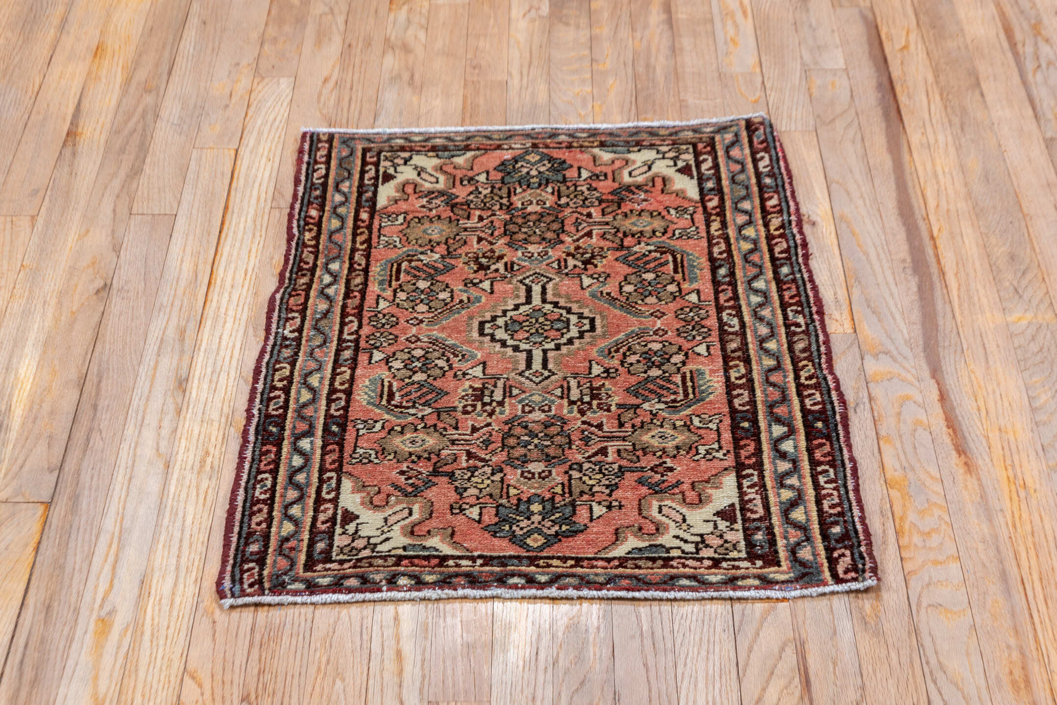 2' x 2' one-of-a-kind handmade vintage Hamadan small size rug. Color palette: brown, gray, pink