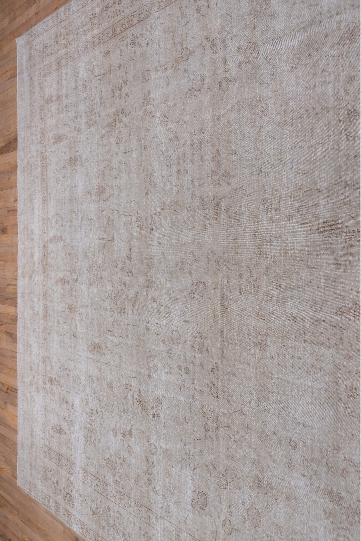 9' x 13' one-of-a-kind handmade vintage Sivas large size rug. Color palette: ivory, taupe, beige, sand, camel, greige, gray