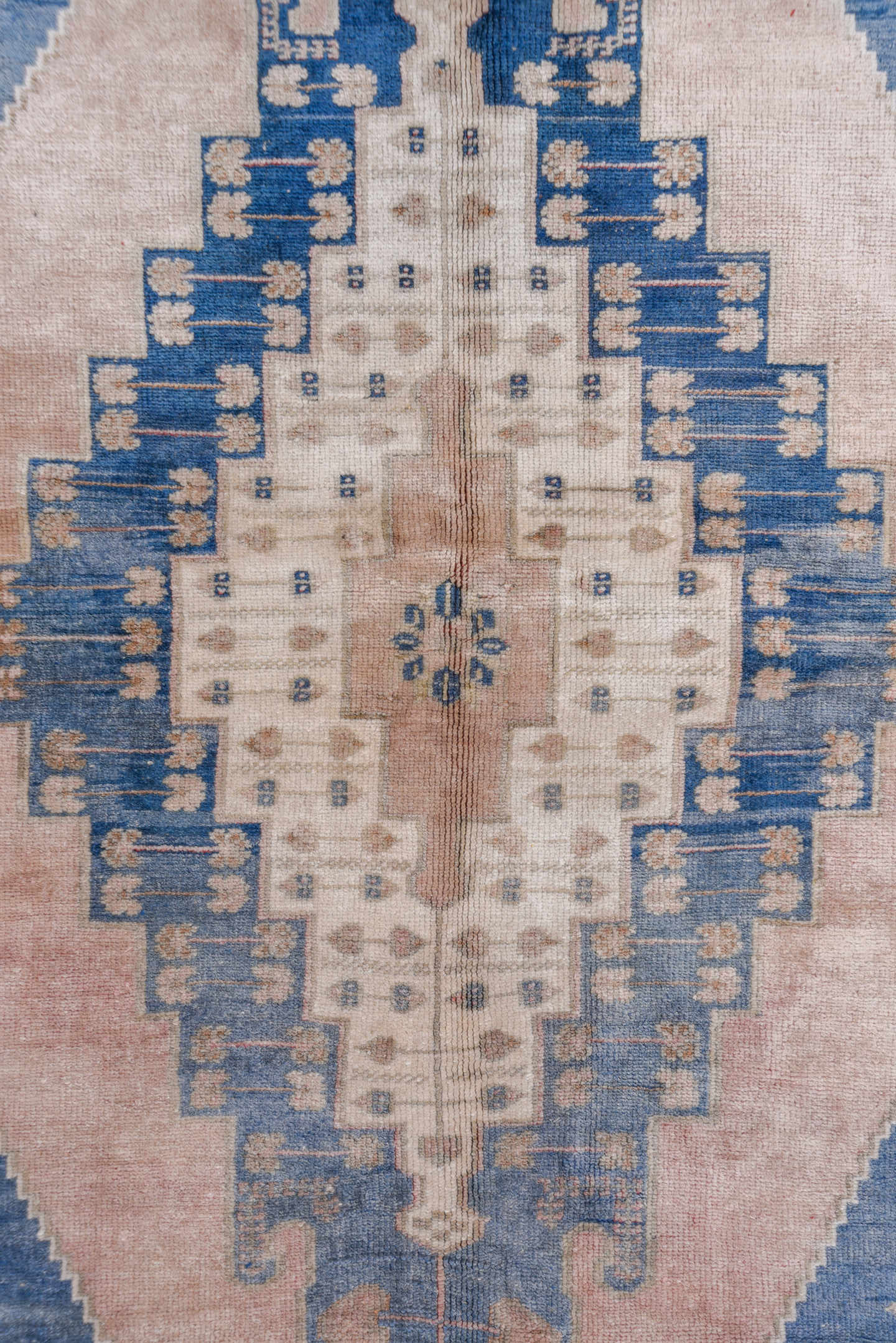 5' x 9' one-of-a-kind handmade vintage Oushak medium size rug. Color palette: ivory, powder_blue, blush, beige, taupe, slate