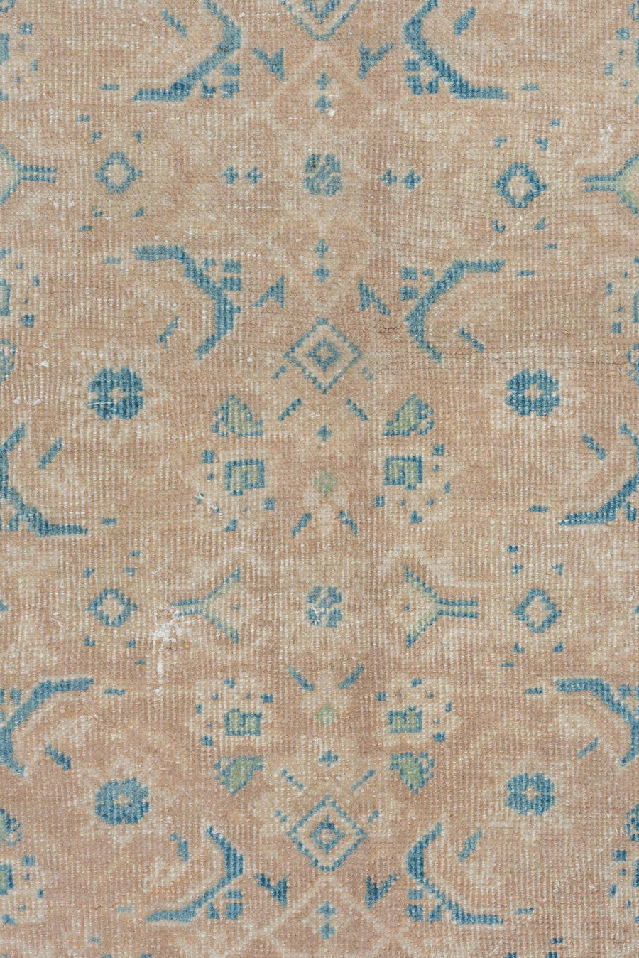 7' x 10' one-of-a-kind handmade vintage Mahal large size rug. Color palette: beige, ivory, pale blue, sky blue, taupe