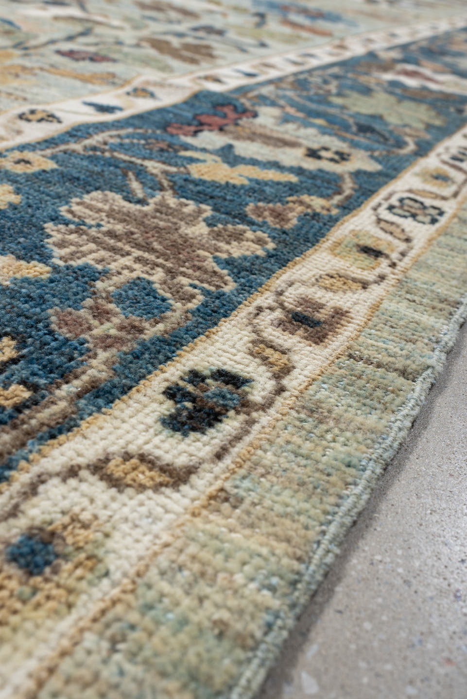 6' x 9' one-of-a-kind handmade vintage Sultanabad large size rug. Color palette: light blue, navy, ivory, taupe, beige, sage