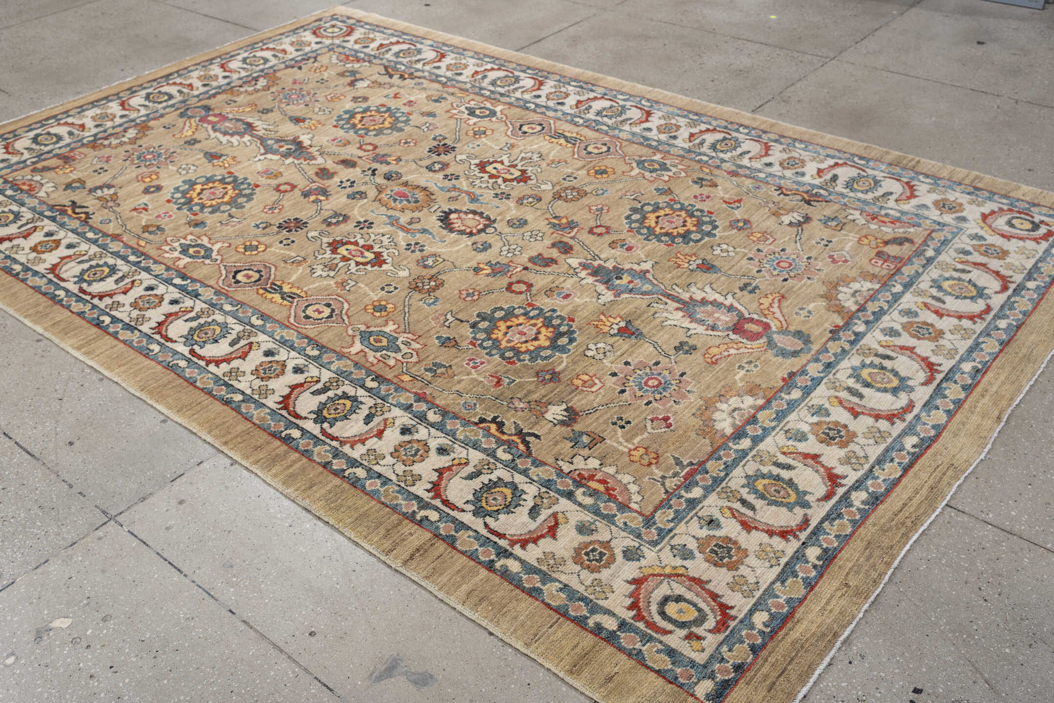 6' x 10' one-of-a-kind handmade vintage Sultanabad large size rug. Color palette: camel, ivory, indigo, rust, blush, slate