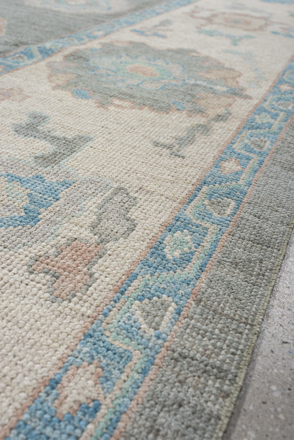 8' x 10' one-of-a-kind handmade vintage Oushak large size rug. Color palette: gray, ivory, pale aqua, taupe, blush, beige