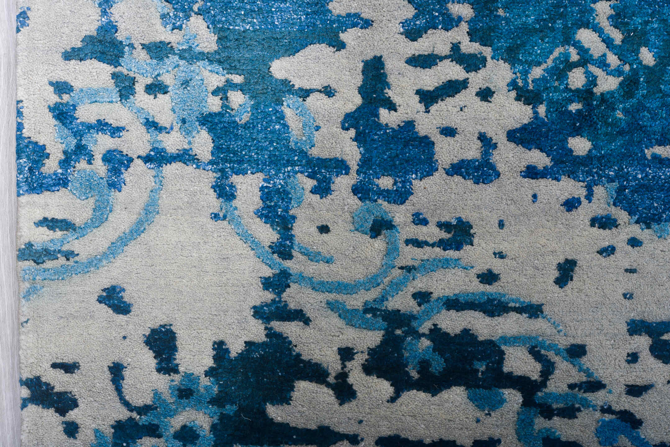8' x 10' one-of-a-kind handmade handmade Contemporary large size rug. Color palette: ivory, azure, sky blue, cobalt, slate