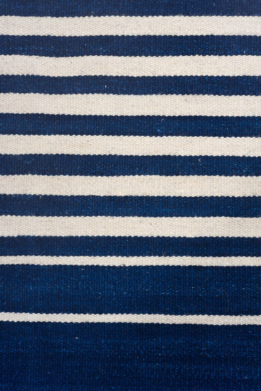 5' x 9' one-of-a-kind handmade vintage Kilim medium size rug. Color palette: blue, ivory