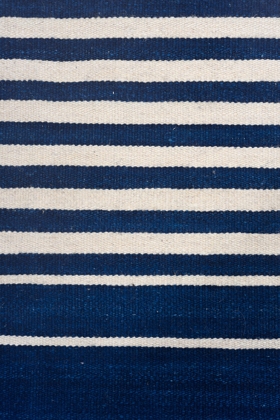 5' x 9' one-of-a-kind handmade vintage Kilim medium size rug. Color palette: blue, ivory