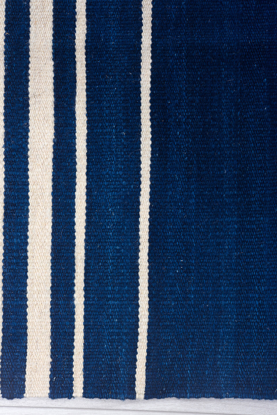 5' x 9' one-of-a-kind handmade vintage Kilim medium size rug. Color palette: blue, ivory