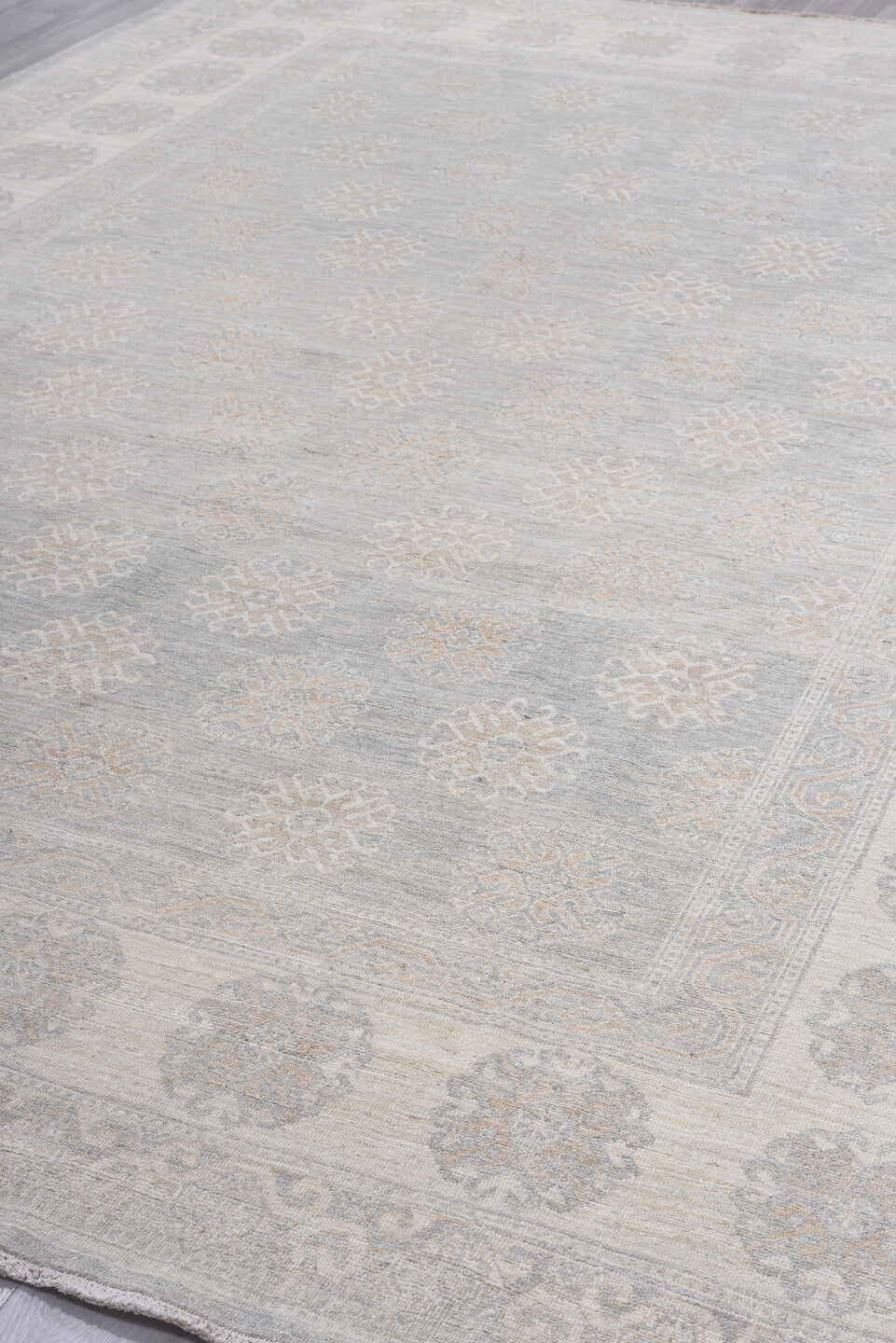 10' x 14' one-of-a-kind handmade vintage Khotan large size rug. Color palette: dark gray, gainsboro, gray, light gray