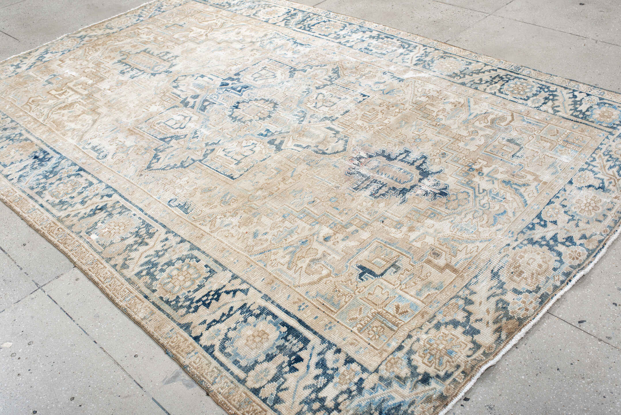 7' x 10' one-of-a-kind handmade vintage Heriz large size rug. Color palette: ivory, powder blue, beige, slate, cream, taupe