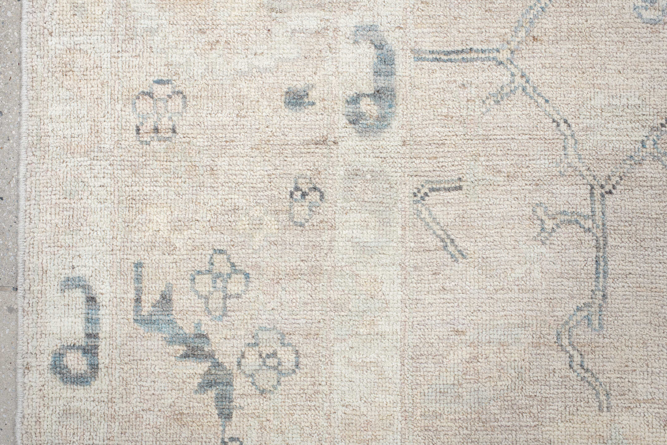 8' x 10' one-of-a-kind handmade vintage Oushak large size rug. Color palette: ivory, pale blue, taupe, beige, slate, cream