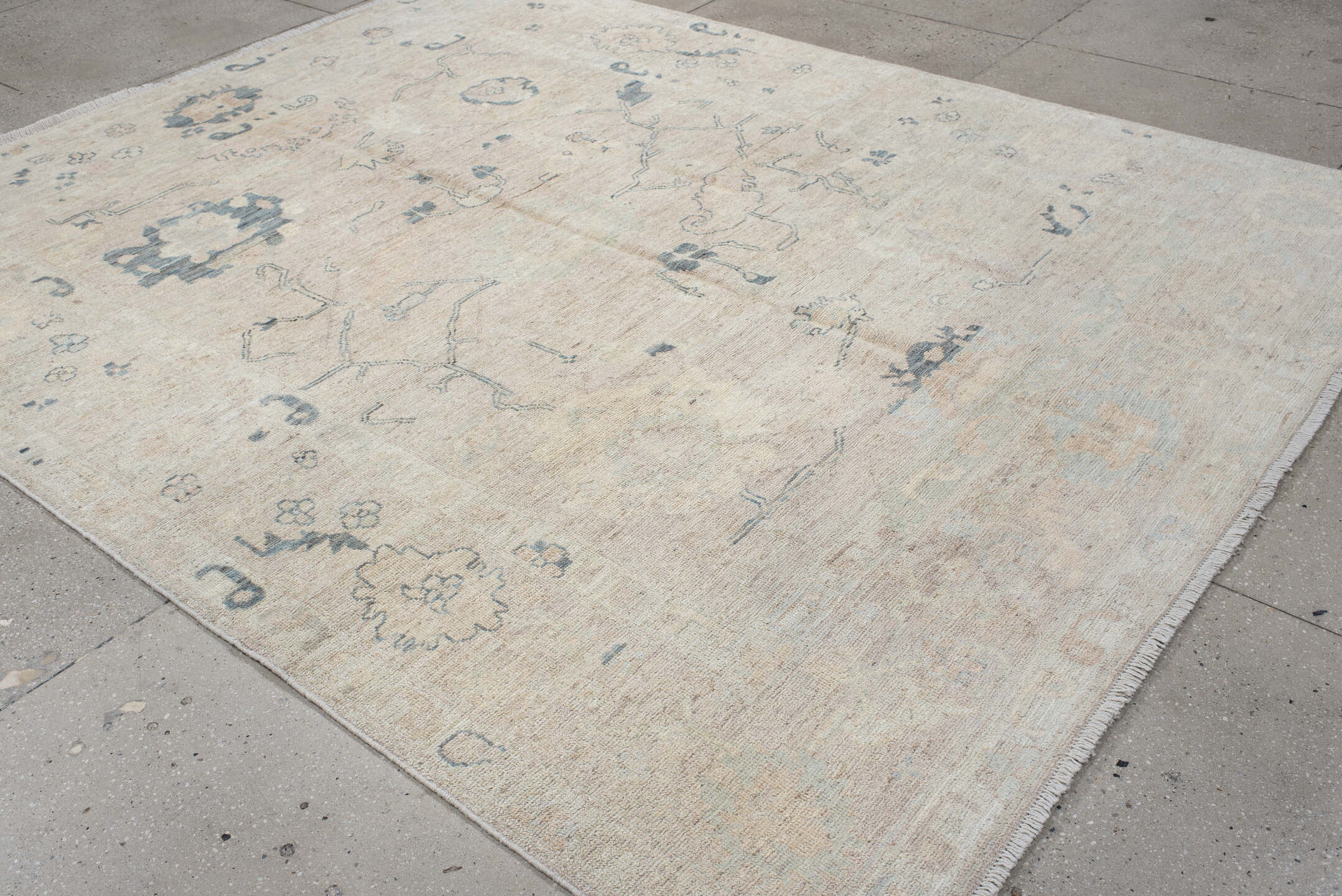 8' x 10' one-of-a-kind handmade vintage Oushak large size rug. Color palette: ivory, pale blue, taupe, beige, slate, cream